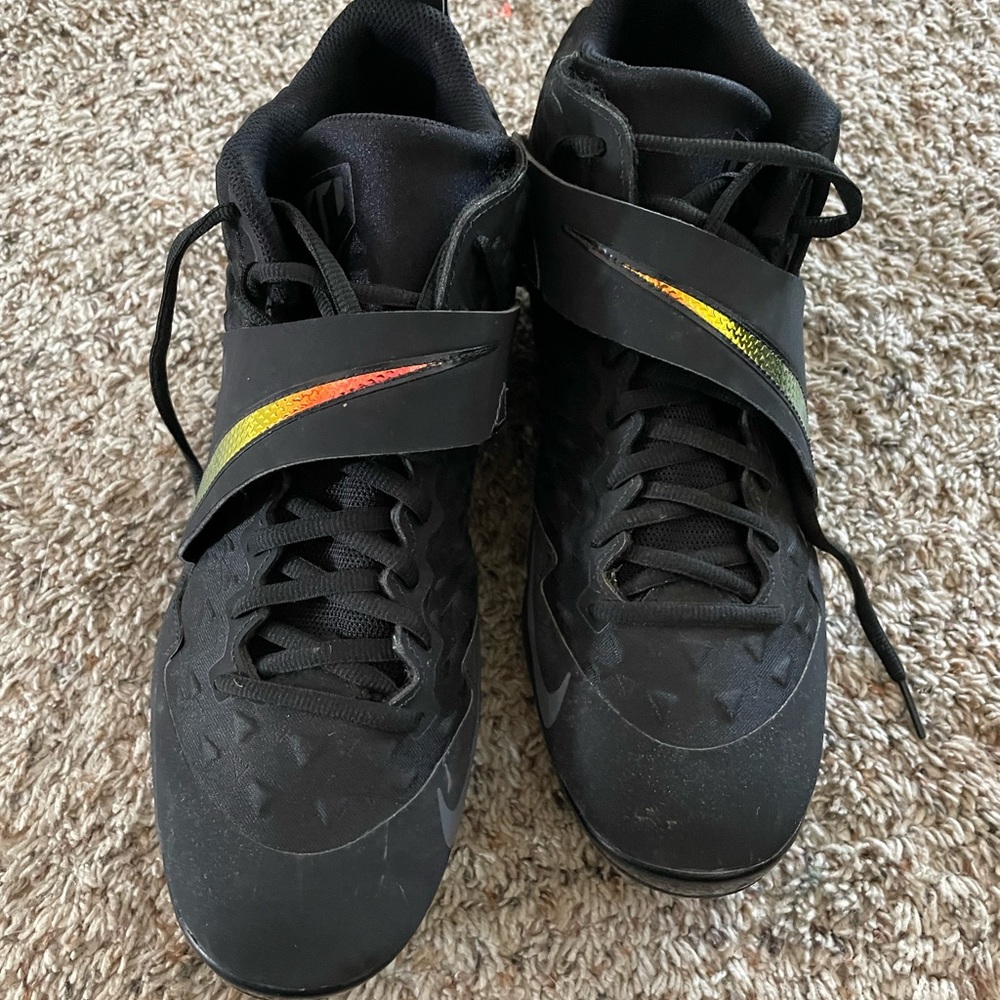 Men's cleats size 11